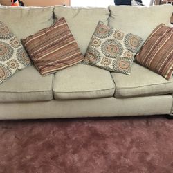 Beige Couch FOR SALE, SMOKE FREE HOME & PET FREE!!!! MUST GO!!! PICK UP ONLY. 
