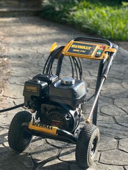 DeWalt 3600 PSI Pressure Washer Honda GX200 - Runs Great