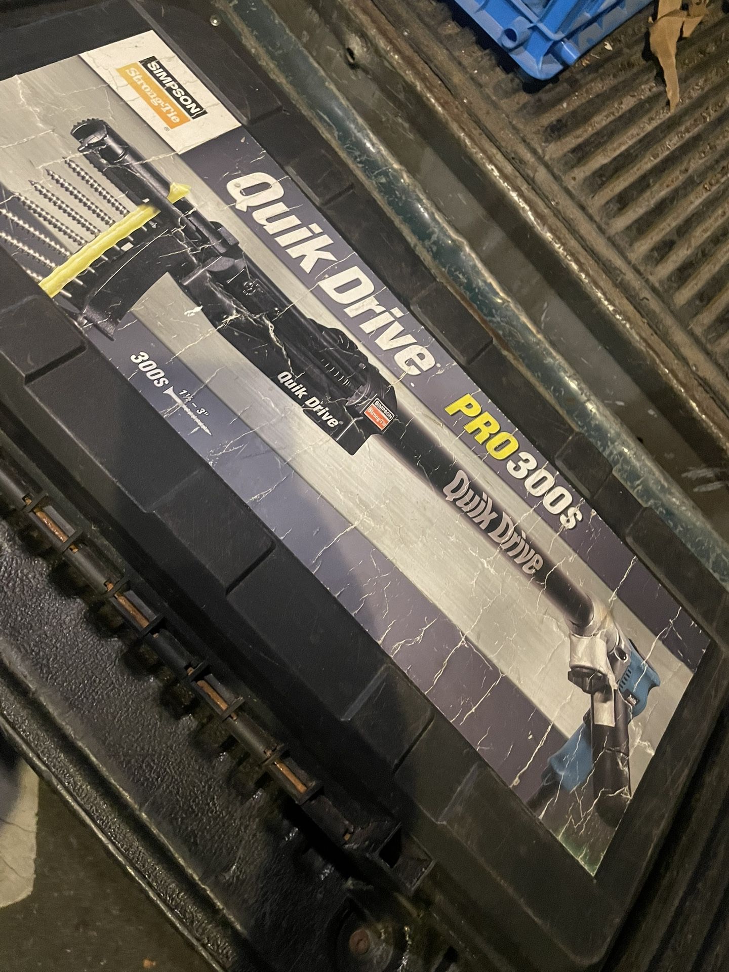 Quick Drive Pro 300s With Dewalt Drill