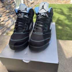 Jordan 5 Black University Blue GS Size 6.5Y/ 8 Women’s