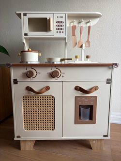 Robud Wooden Kids Play Kitchen Set