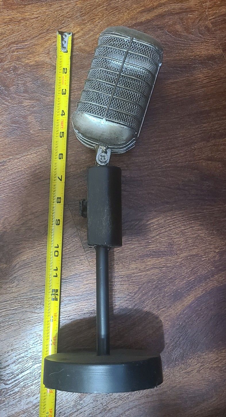 16" Metal Microphone Decor