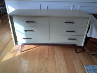Mid Century Bedroom Set: Dresser Highboy Nightstand