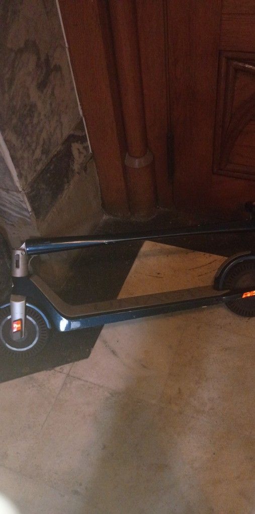 Scooter Electric