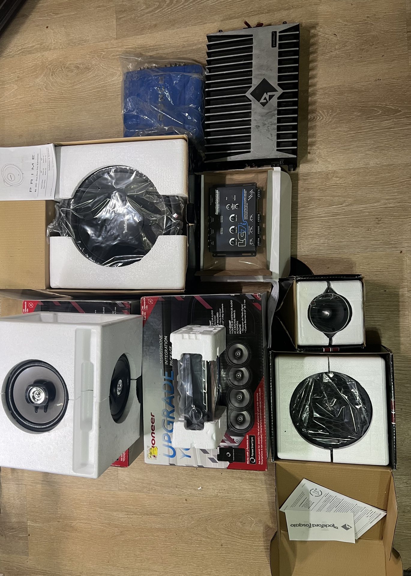Rockford Fosgate/Pioneer premium Stereo System Brand New!