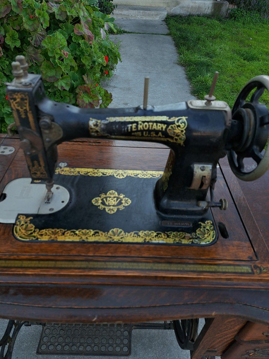 Pedal Sewing Machine