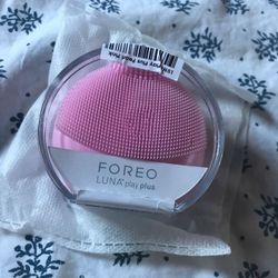 Foreo Luna play plus / never been used /Facial cleanser