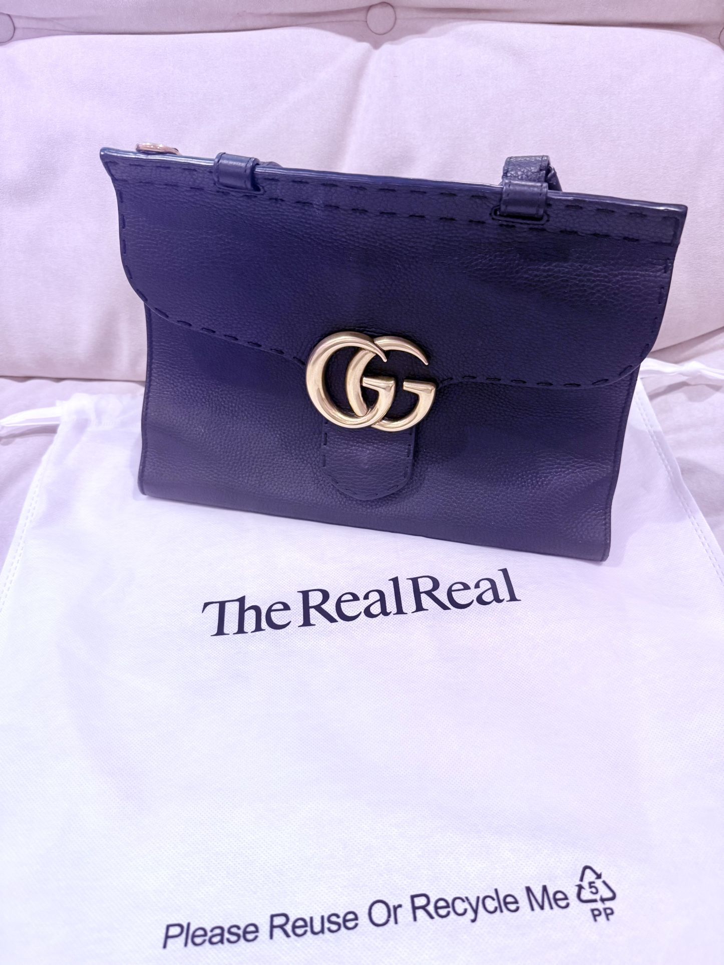 Beautiful authentic Gucci GG Main black matelassé leather with chevron design and antique gold hardware. Gently use