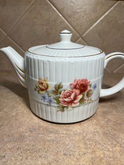 Vintage Genuine Ellgreave Ironstone Tea Pot made in England