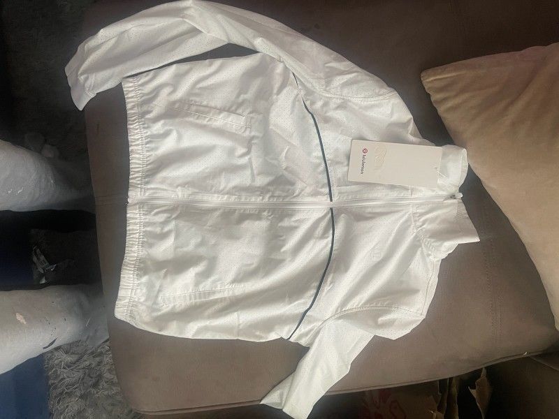 Ladies Lululemon Windbreaker