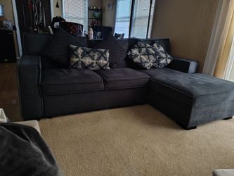 Couch w storage chaise