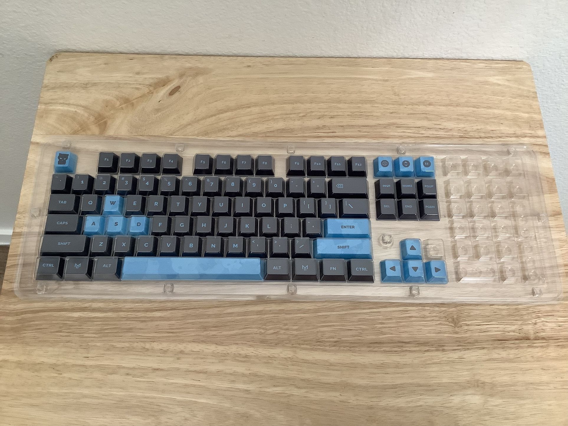 Matrix Keyboards Gaming Keycaps, Missing Number Pad Keycaps, Black/Skyblue