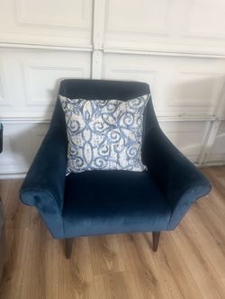 Navy Blue Velvet Accent Chair