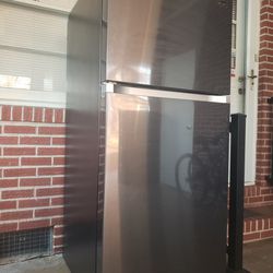 Black Stainless Steel Samsung Refrigerator 