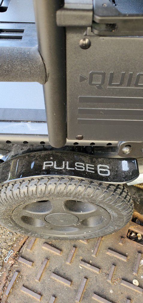 Pulse 6 Wheelchair 