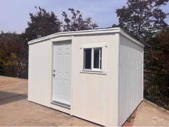 10x10x8 storage shed !