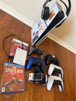 PS5 BUNDLE COMES WITH 6 REMOTES HEADSET REMOTE CHARGER HARD DRIVE TWO GAMES