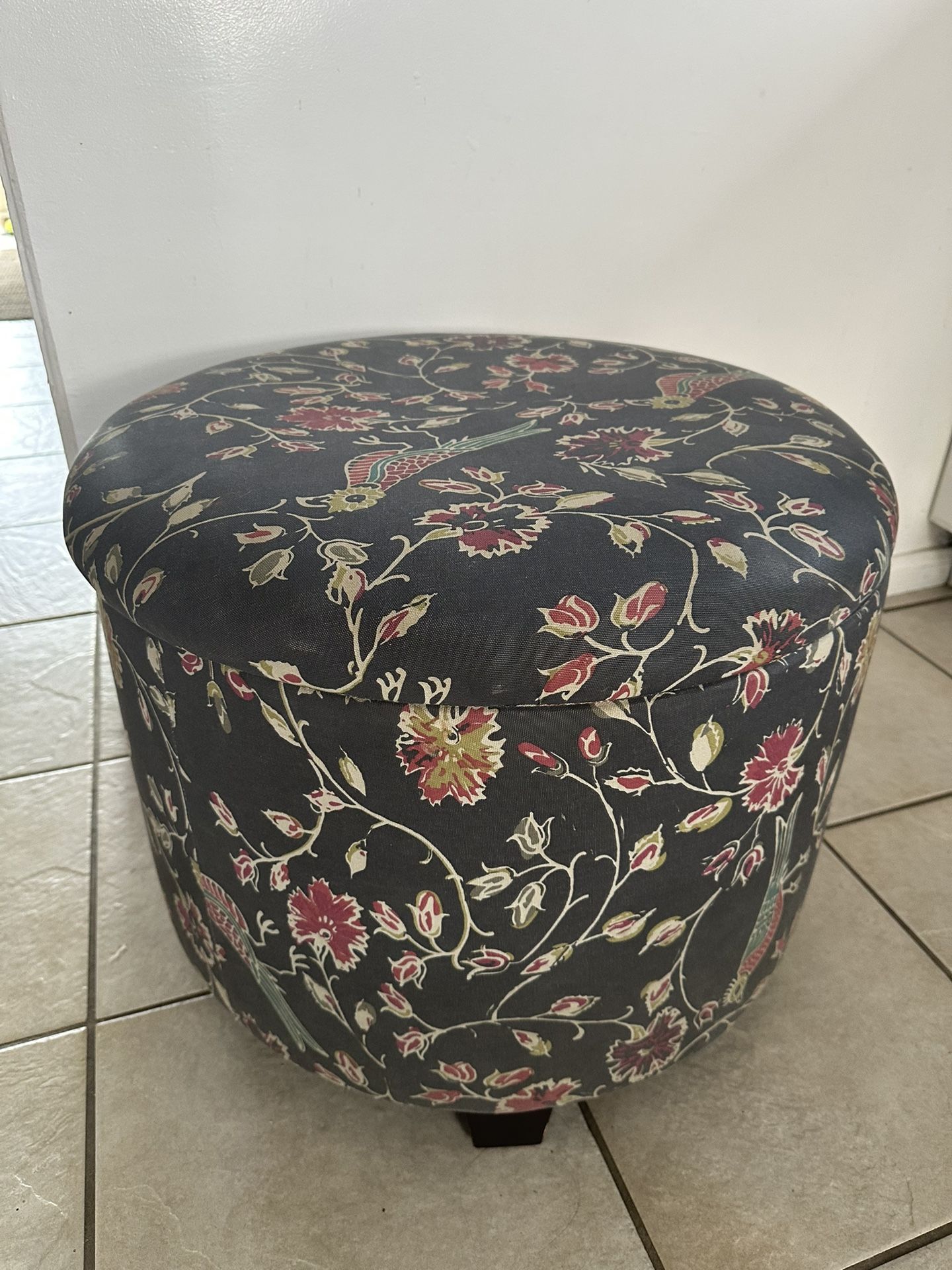 Round Ottoman