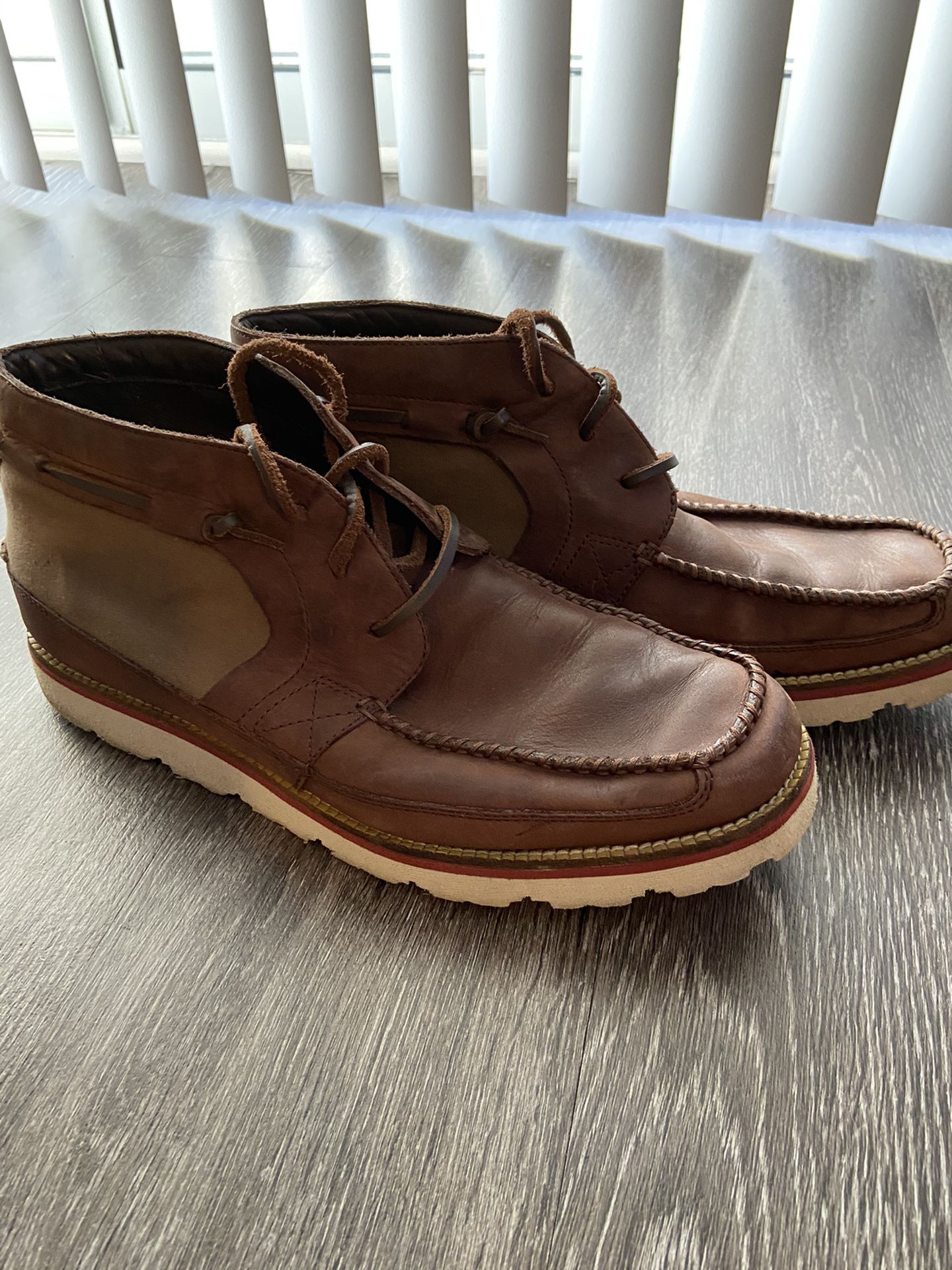Cole haan leather chukka boots size 10.5