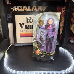 Disney Descendants Mal Doll Original Isles Of The Lost Hasbro 11” New In Box VG+