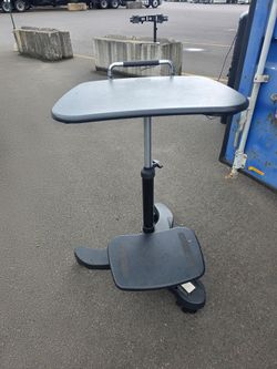 Mobile Laptop Cart