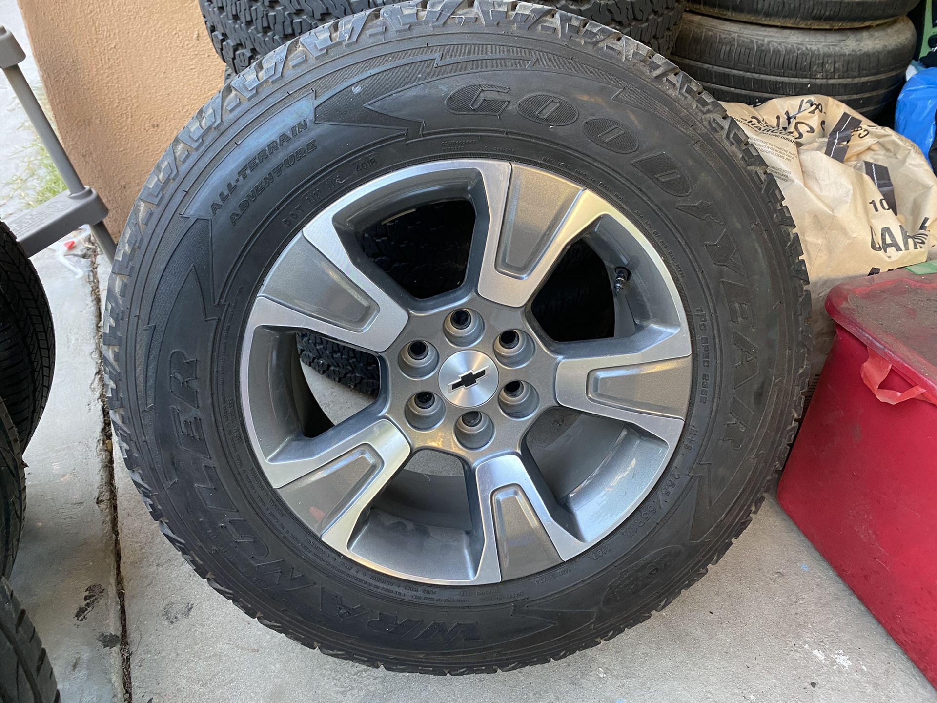 2019 Chevy Colorado Z71 wheels 17”