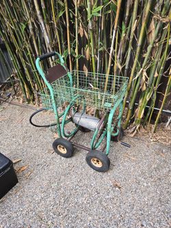 Vintage hose reel (needs fix)