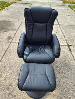 2 Gaming Chairs
