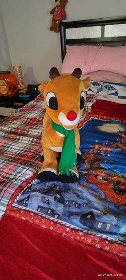 Rudolph the Red-Nosed Reindeer Plush Set of 3 (Musical!)