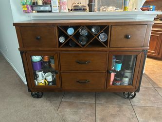 Wine cabinet