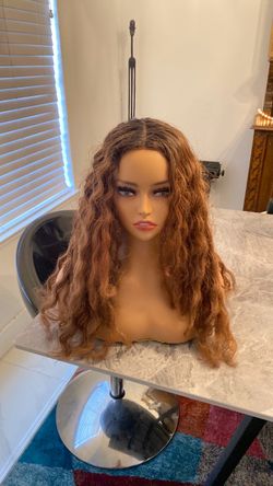 Halloween wig, brown curly Beyoncé style