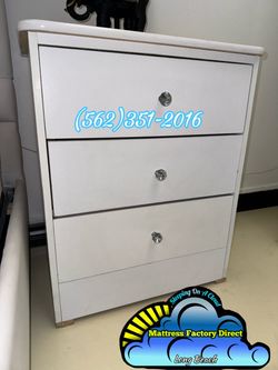 Three drawer nightstand chest with Diamond knobs new cajonera Comoda