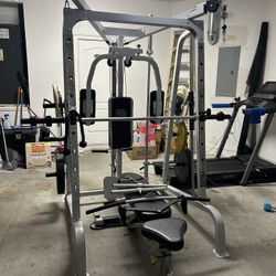 Smith Machine Station