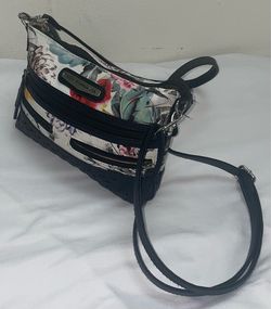 Bolsa Bandolera De 4  Compartamentos Stone Mountain USA Para Mujer Disponible