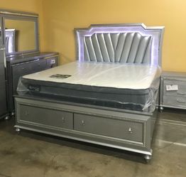 Brand new queen bedroom set$1899.financing available no credit needed