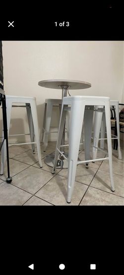 Bar table and 4 piece heavy duty stools