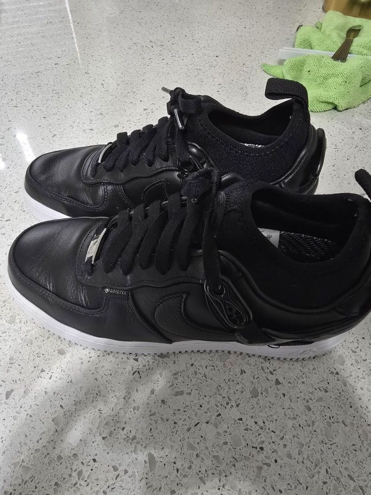 Nike Shoes Size 6 Men/ 7.5 Women