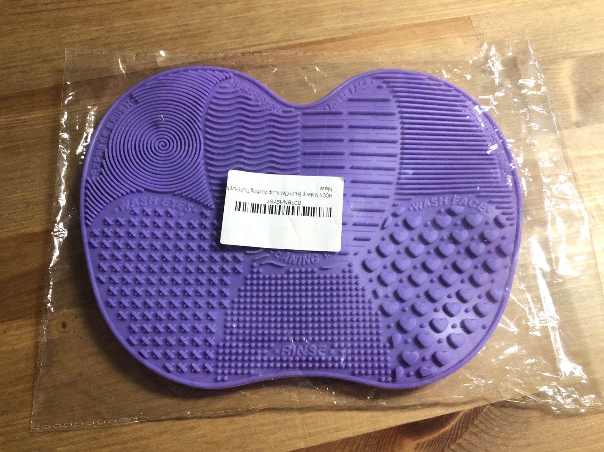 Brand-new!! Makeup Brush Cleaner Pad mat with Suction Cup 7 Textures Friction (Purple)