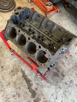 Chevy  (contact info removed)-1967 ENGINE BLOCK  CRANKSHAFT AND CAMSHAFT.  GOOD USED   Rare vintage