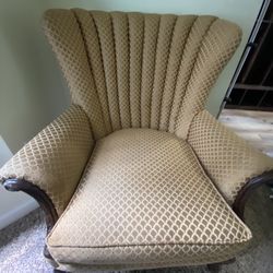 Antique Grandfather-Style Chair – Like New Cushion!