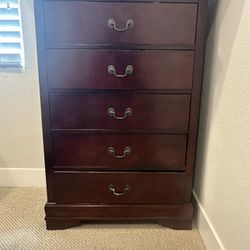 Ashley 4pc Bedroom set - Queen Bed with Mirrored Dresser, Chest and Nightstand, Brown