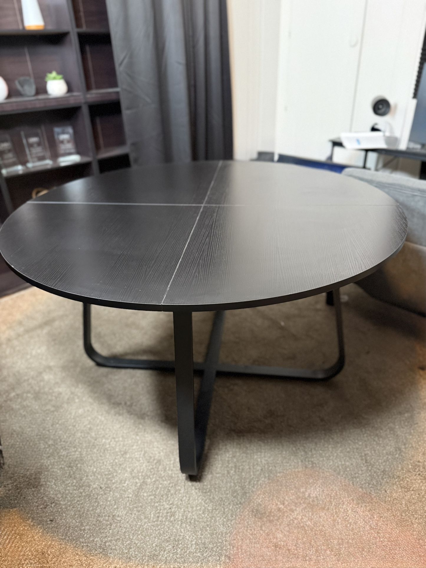 Round Table
