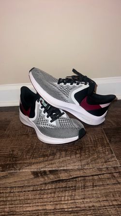 Nike Air Zoom Winflo 6 size 9