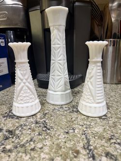 Milk Glass Bud Vases Set of 3