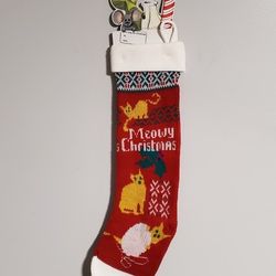 Cozy Pet
Meowy Christmas
Knit Stocking