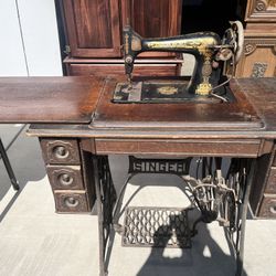 Singer Sewing Machine