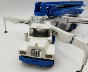 Rare! - Putzmeister M52 MACK Semi-truck Concrete Pumper - Diecast Metal 1:50 Scale working model and box. Made in West Germany by Conrad Modelle