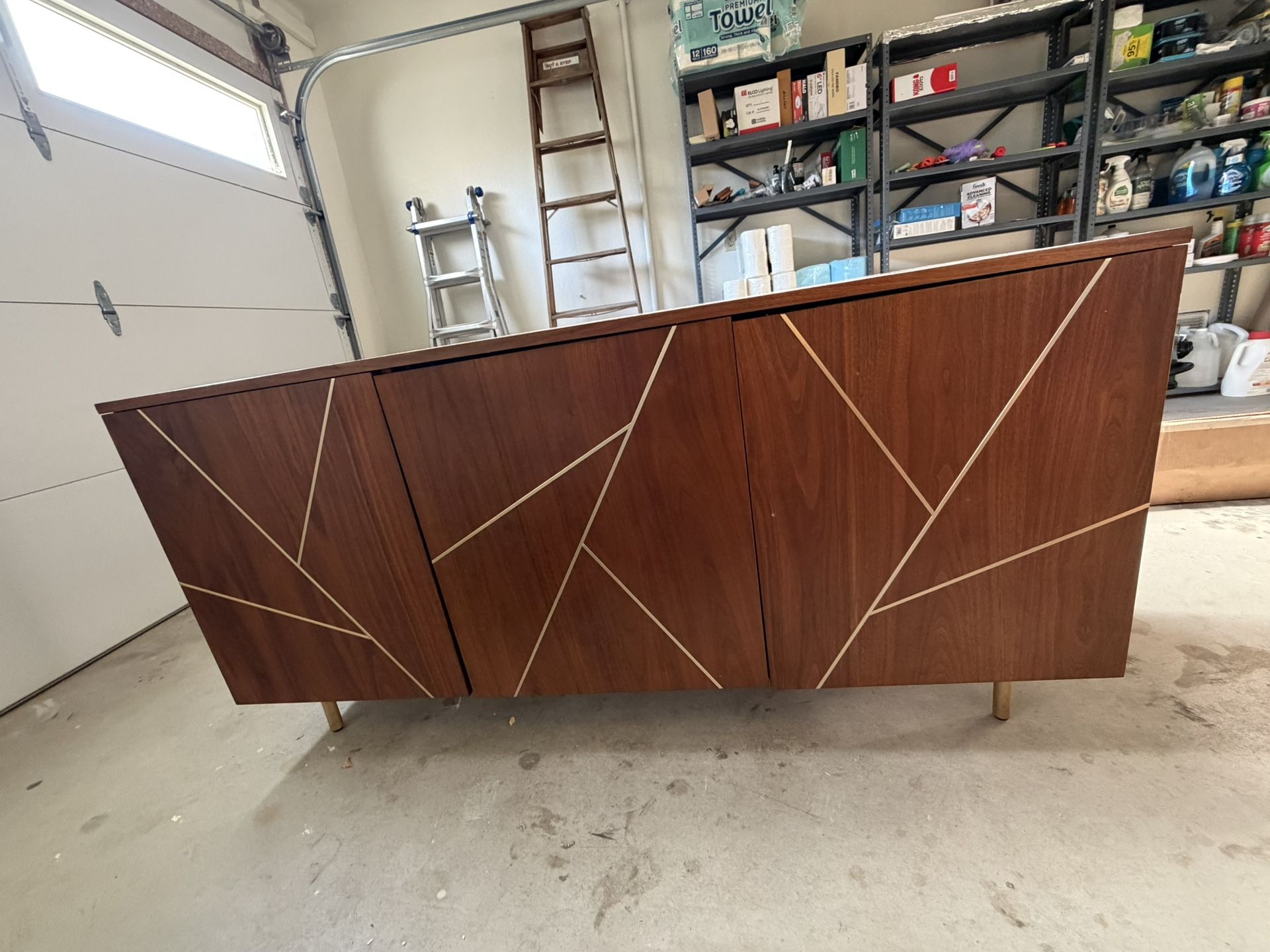 Bar / Storage cabinet