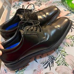 Men’s shoes size 12 like new