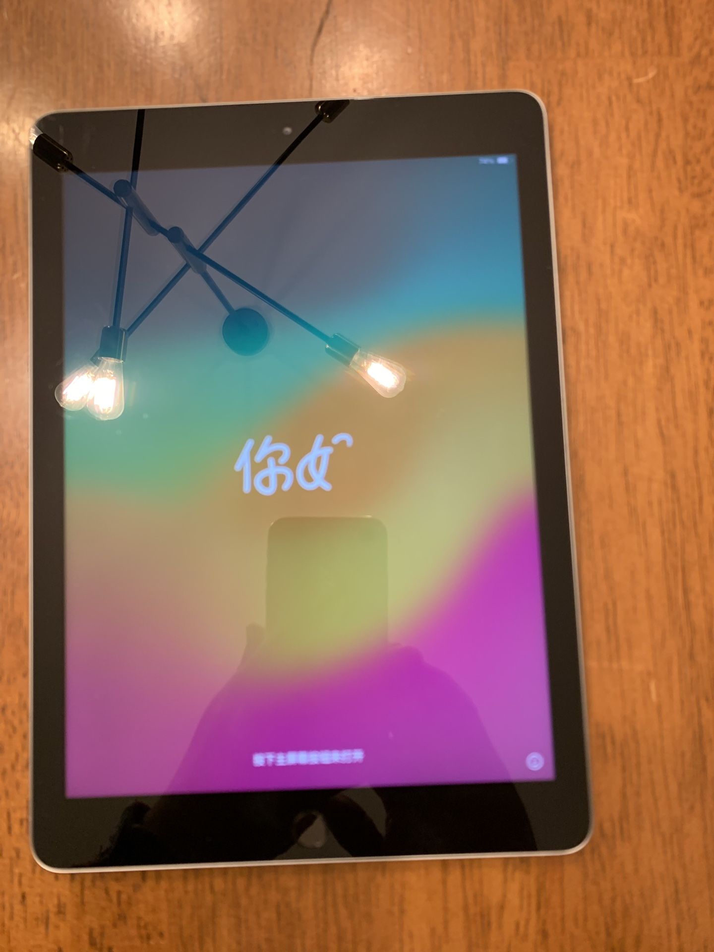 Holiday Sales! Apple iPad 6th Generation 32GB Unlocked Like New!